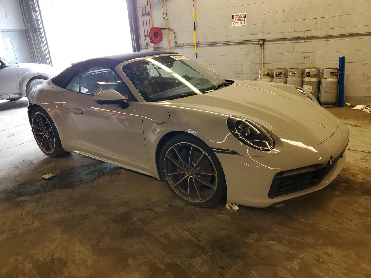 Photo 3 VIN: WP0CA2A96NS236893 - PORSCHE 911 