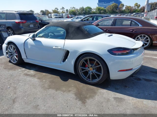 Photo 2 VIN: WP0CB2A81KS228734 - PORSCHE 718 BOXSTER 