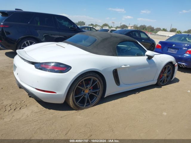 Photo 3 VIN: WP0CB2A81KS228734 - PORSCHE 718 BOXSTER 