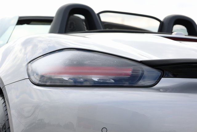 Photo 5 VIN: WP0CB2A81KS228975 - PORSCHE 718 BOXSTER 