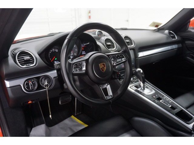 Photo 2 VIN: WP0CB2A85HS240135 - PORSCHE 718 BOXSTER 