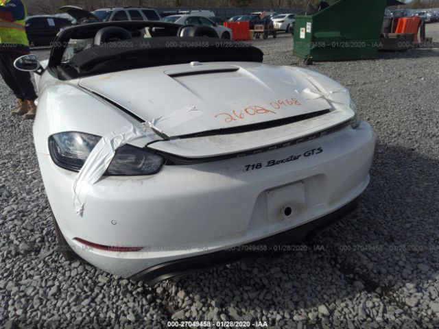 Photo 5 VIN: WP0CB2A87JS229269 - PORSCHE 718 BOXSTER 