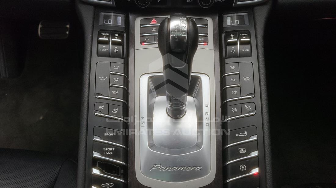 Photo 26 VIN: WP0ZZZ97ZDL050679 - PORSCHE PANAMERA 