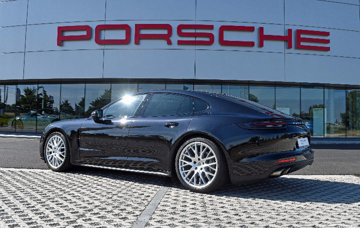 Photo 2 VIN: WP0ZZZ97ZJL132543 - PORSCHE PANAMERA HATCHBACK 