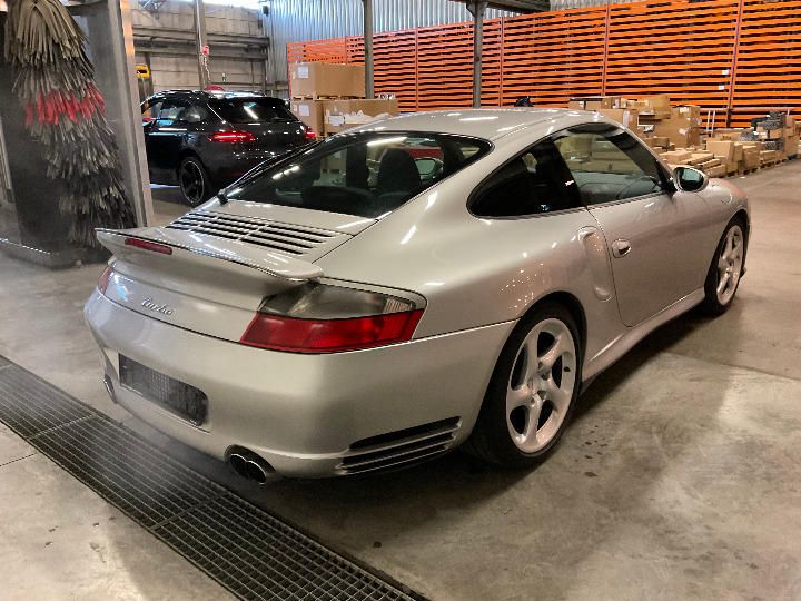 Photo 2 VIN: WP0ZZZ99Z2S681666 - PORSCHE 911 COUPE 