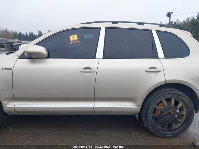 Photo 13 VIN: WP1AA29P56LA26483 - PORSCHE CAYENNE 