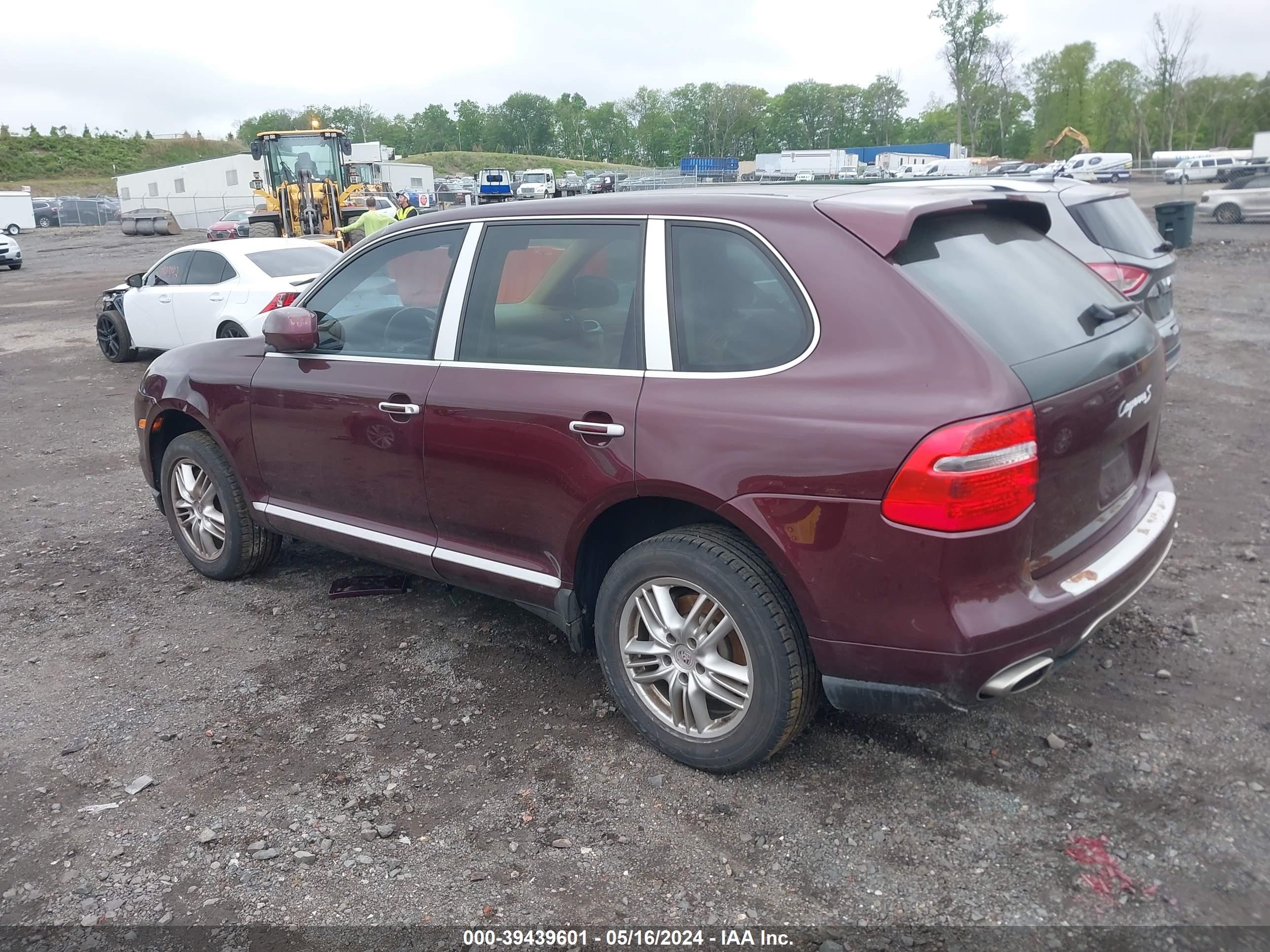 Photo 2 VIN: WP1AA29PX8LA12999 - PORSCHE CAYENNE 