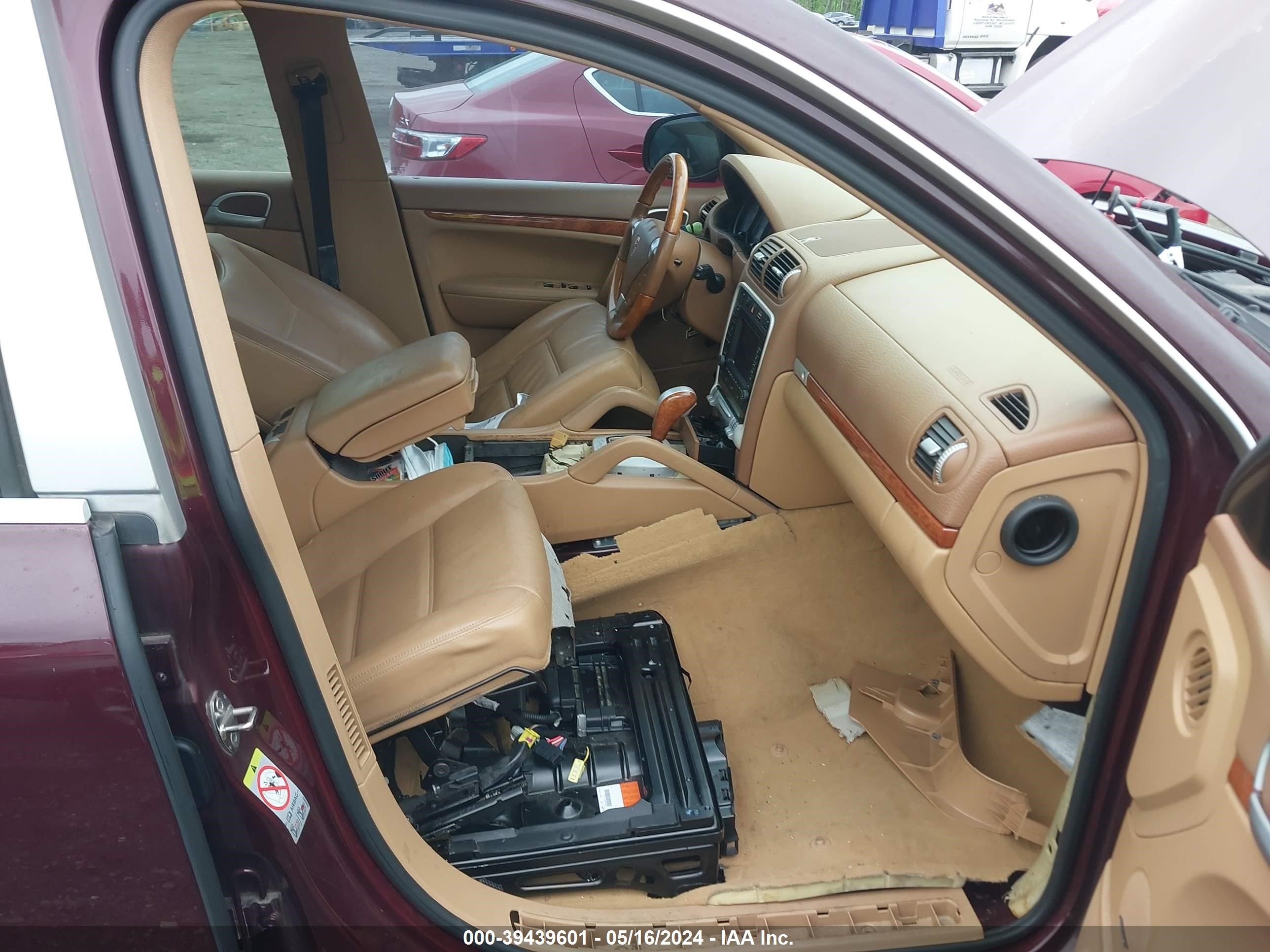 Photo 4 VIN: WP1AA29PX8LA12999 - PORSCHE CAYENNE 