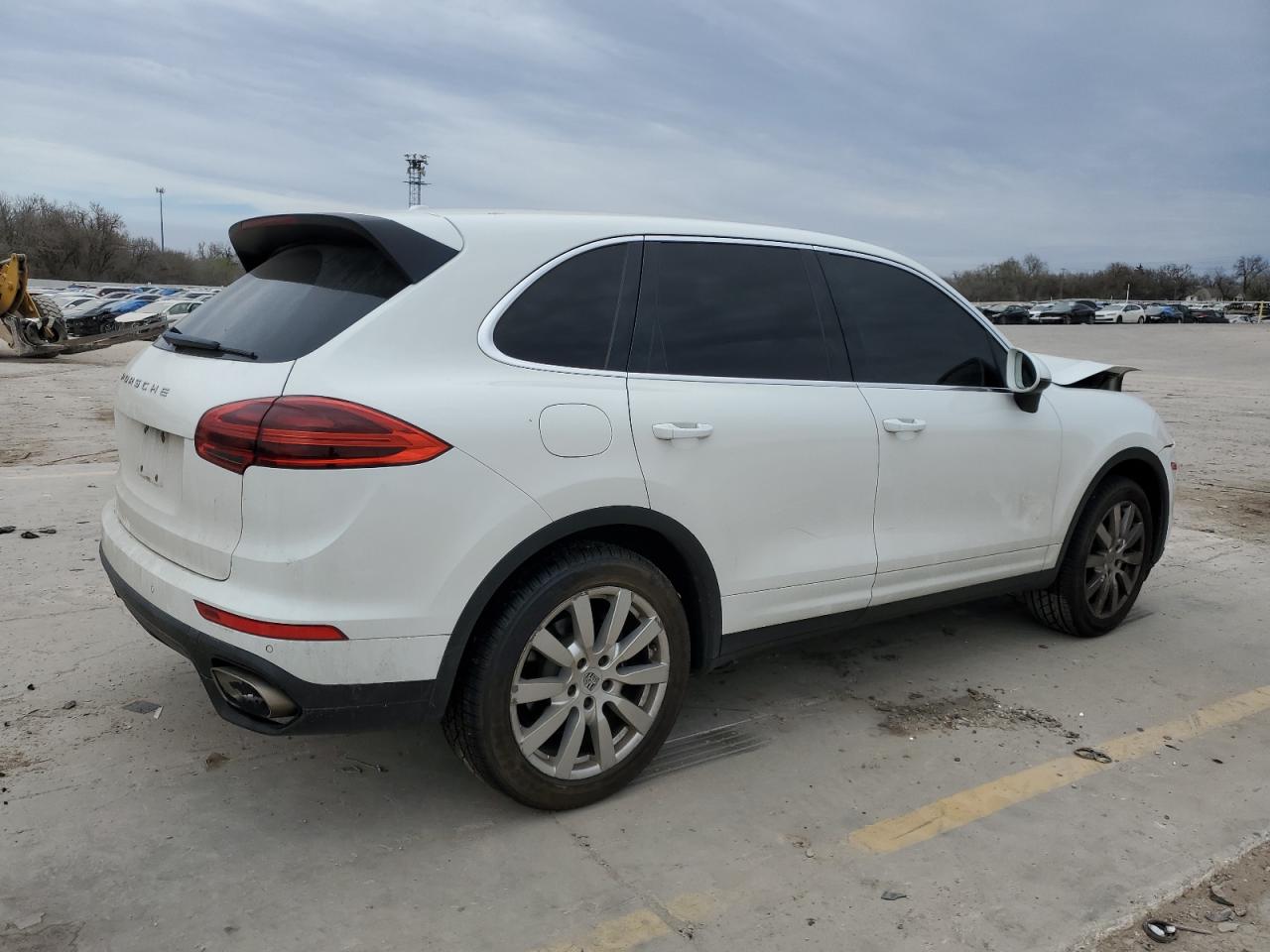 Photo 2 VIN: WP1AA2A20GKA38189 - PORSCHE CAYENNE 