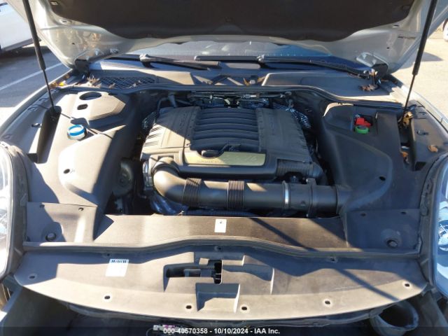 Photo 9 VIN: WP1AA2A20HKA82744 - PORSCHE CAYENNE 