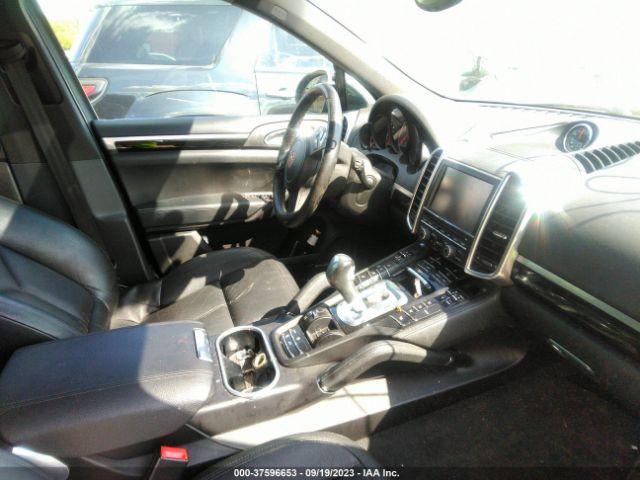 Photo 4 VIN: WP1AA2A21CLA08560 - PORSCHE CAYENNE 