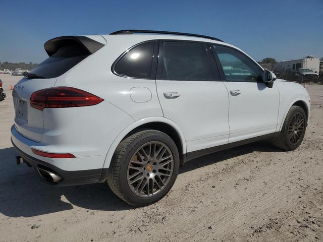 Photo 2 VIN: WP1AA2A21HKA82798 - PORSCHE CAYENNE 