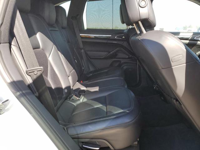 Photo 9 VIN: WP1AA2A21HKA82798 - PORSCHE CAYENNE 