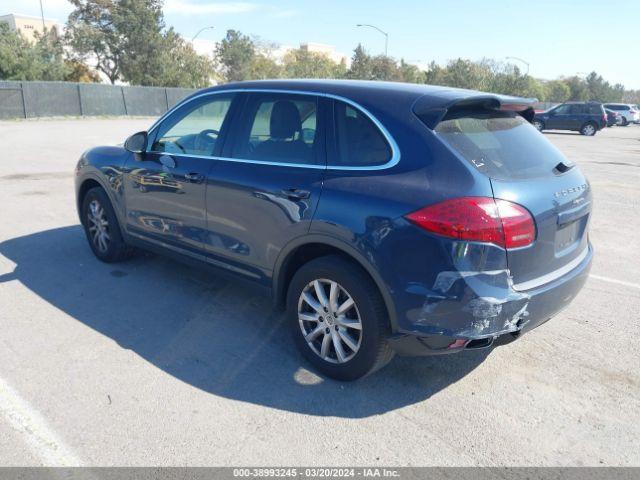 Photo 2 VIN: WP1AA2A22CLA00015 - PORSCHE CAYENNE 