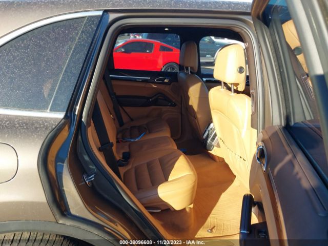 Photo 7 VIN: WP1AA2A22CLA05330 - PORSCHE CAYENNE 