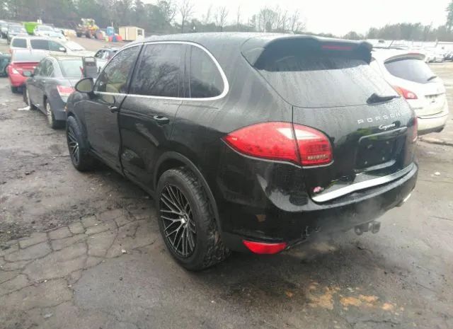 Photo 2 VIN: WP1AA2A22CLA08812 - PORSCHE CAYENNE 