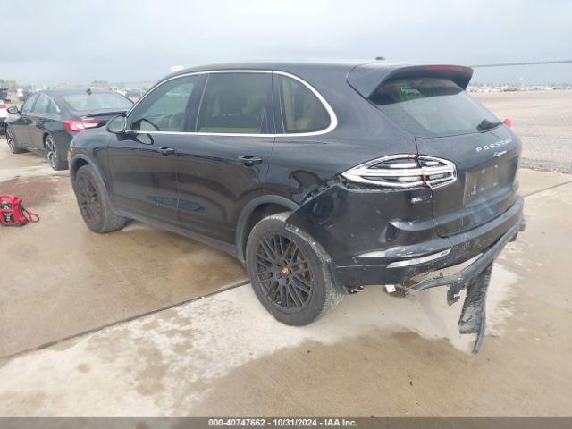 Photo 2 VIN: WP1AA2A22GKA10443 - PORSCHE CAYENNE 