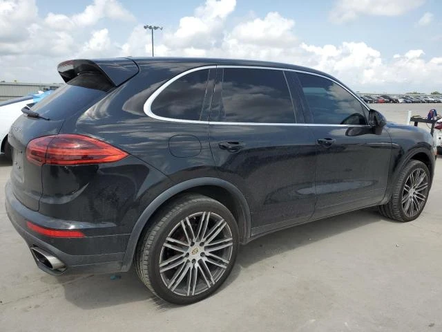 Photo 2 VIN: WP1AA2A22GLA01641 - PORSCHE CAYENNE 