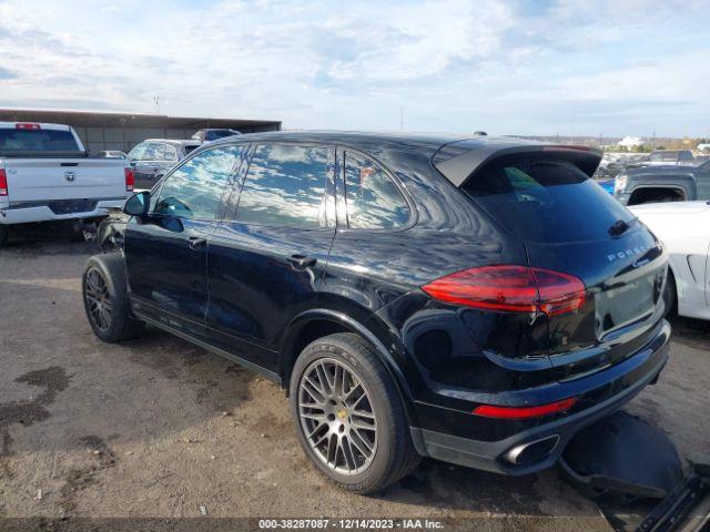 Photo 2 VIN: WP1AA2A22HKA81966 - PORSCHE CAYENNE 