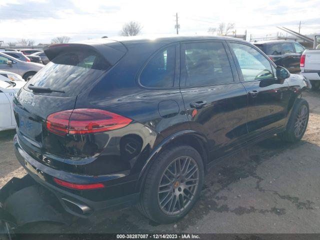 Photo 3 VIN: WP1AA2A22HKA81966 - PORSCHE CAYENNE 