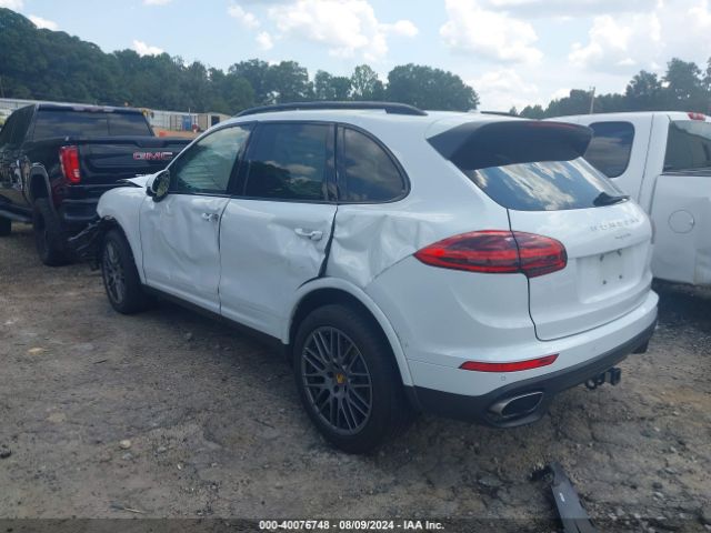 Photo 2 VIN: WP1AA2A22HKA88562 - PORSCHE CAYENNE 