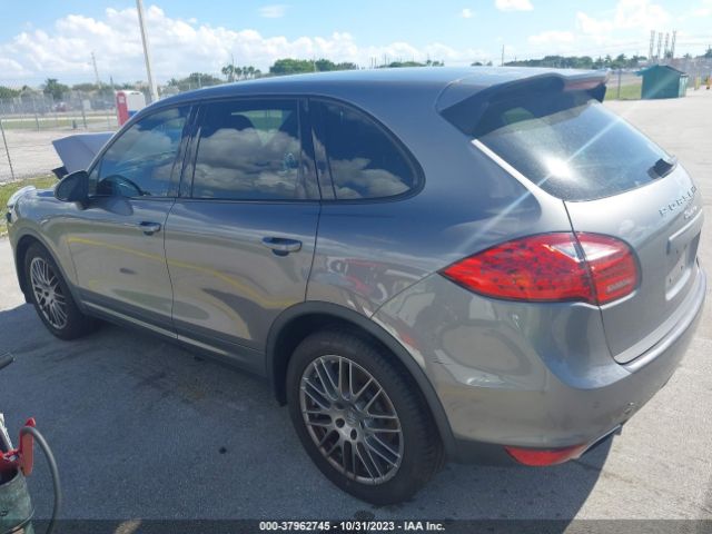 Photo 2 VIN: WP1AA2A23DLA19089 - PORSCHE CAYENNE 