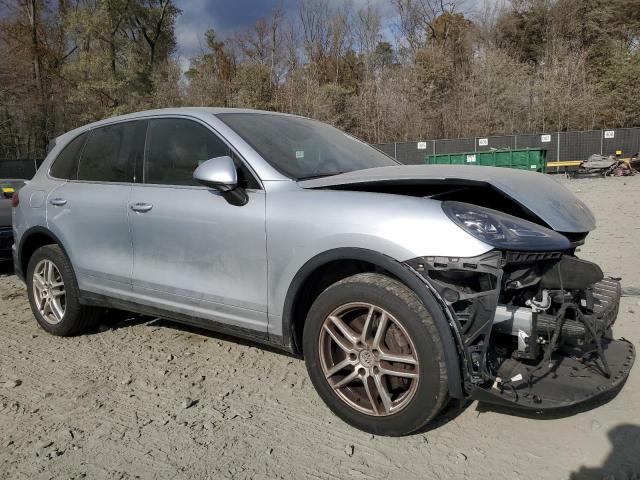 Photo 3 VIN: WP1AA2A23GKA15845 - PORSCHE CAYENNE 