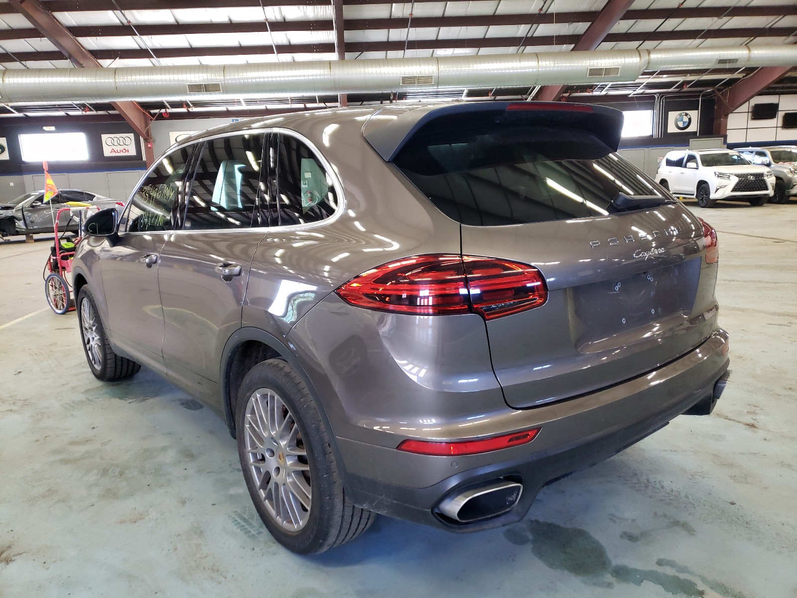 Photo 2 VIN: WP1AA2A23GLA06346 - PORSCHE CAYENNE 