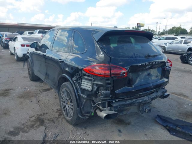 Photo 2 VIN: WP1AA2A23HKA83676 - PORSCHE CAYENNE 