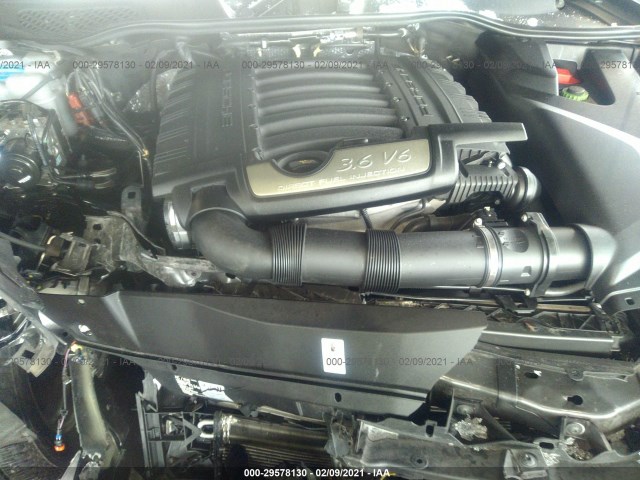 Photo 9 VIN: WP1AA2A24GKA13022 - PORSCHE CAYENNE 