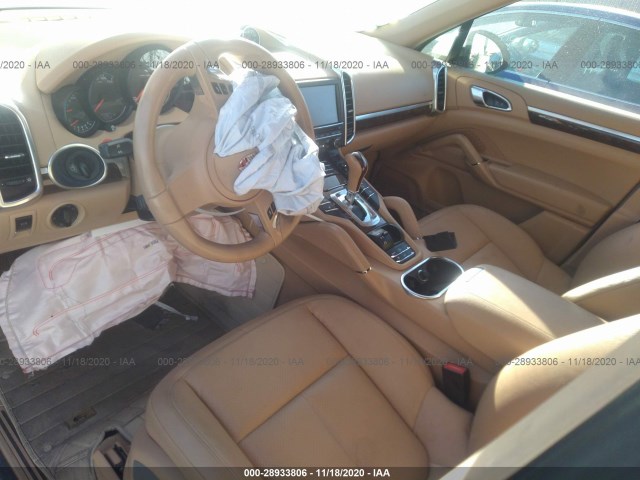 Photo 4 VIN: WP1AA2A25CLA10537 - PORSCHE CAYENNE 