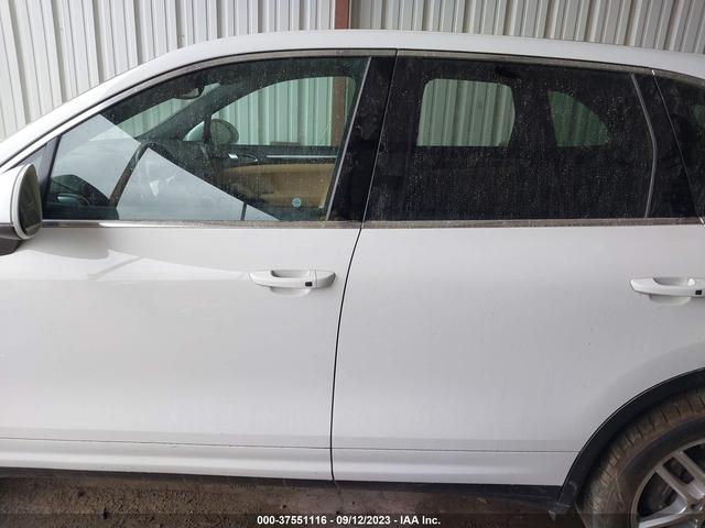 Photo 12 VIN: WP1AA2A25GLA06378 - PORSCHE CAYENNE 