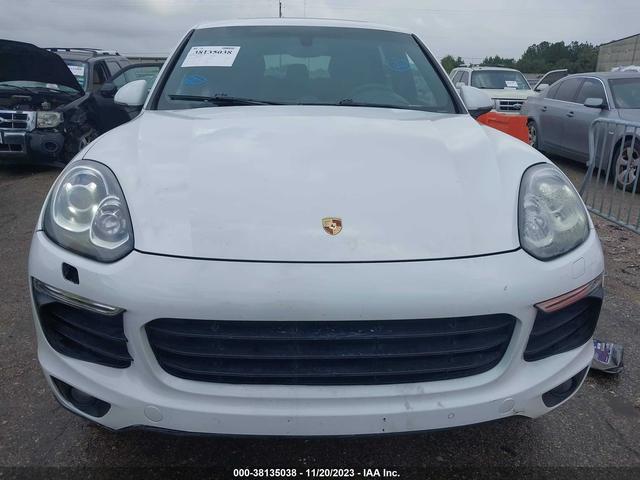 Photo 5 VIN: WP1AA2A25HKA81136 - PORSCHE CAYENNE 