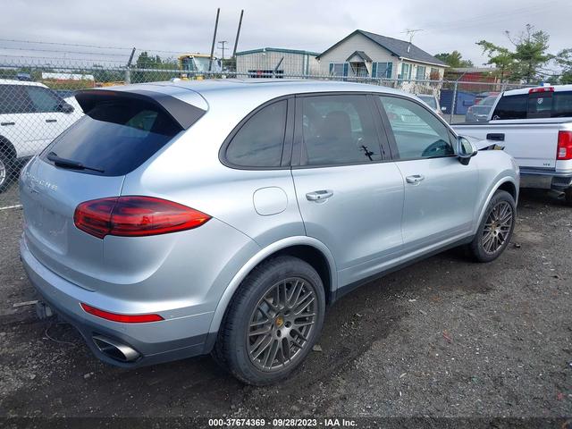 Photo 3 VIN: WP1AA2A25HKA85042 - PORSCHE CAYENNE 