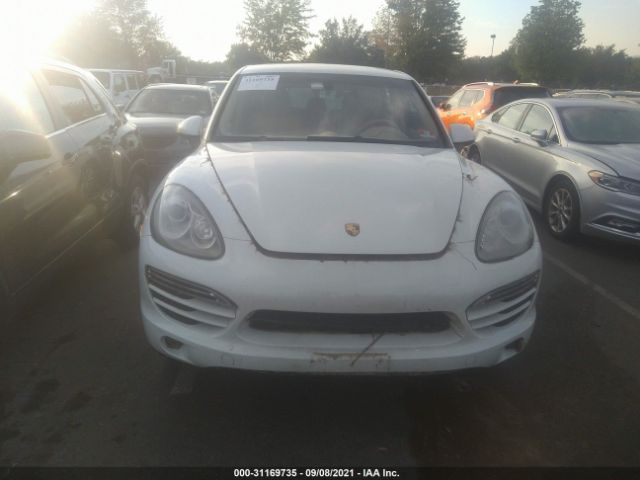 Photo 5 VIN: WP1AA2A26CLA05704 - PORSCHE CAYENNE 