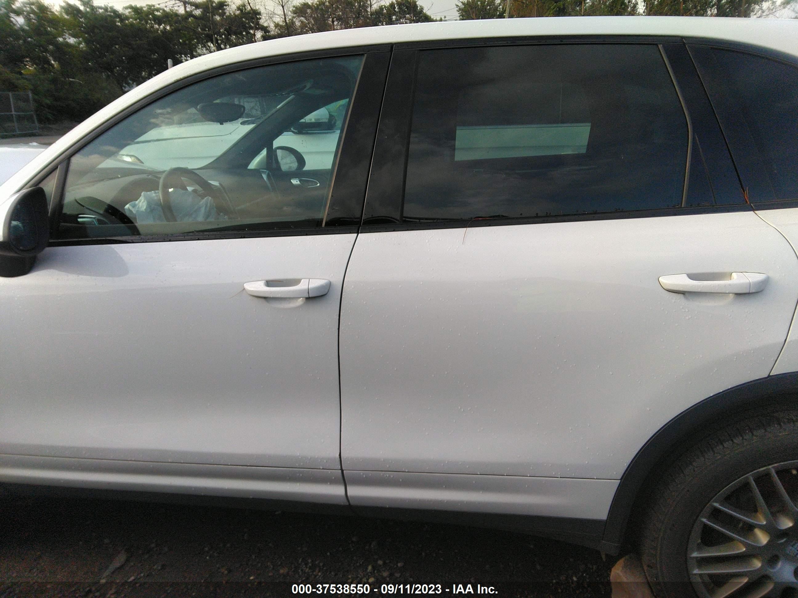 Photo 13 VIN: WP1AA2A26ELA04586 - PORSCHE CAYENNE 