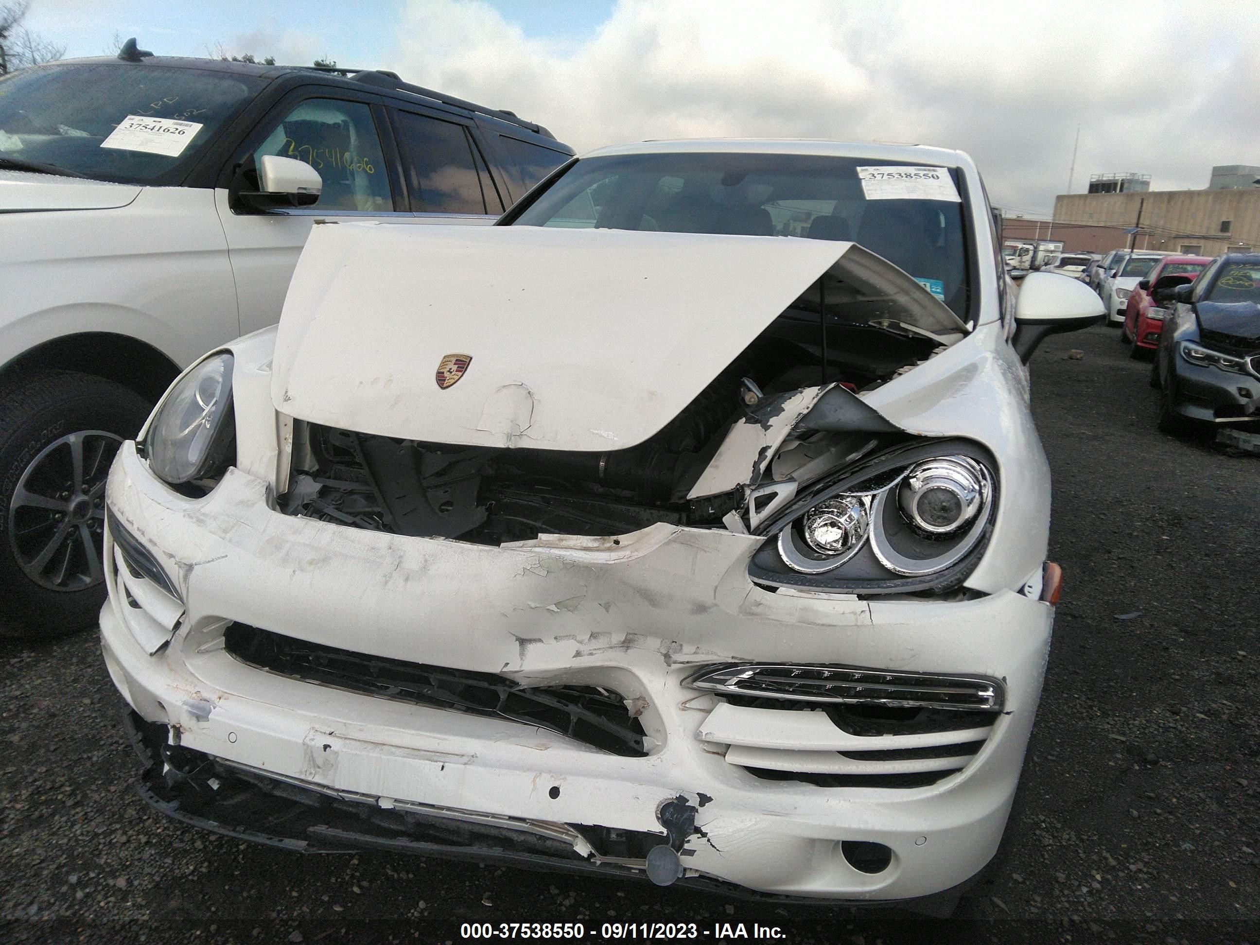 Photo 5 VIN: WP1AA2A26ELA04586 - PORSCHE CAYENNE 