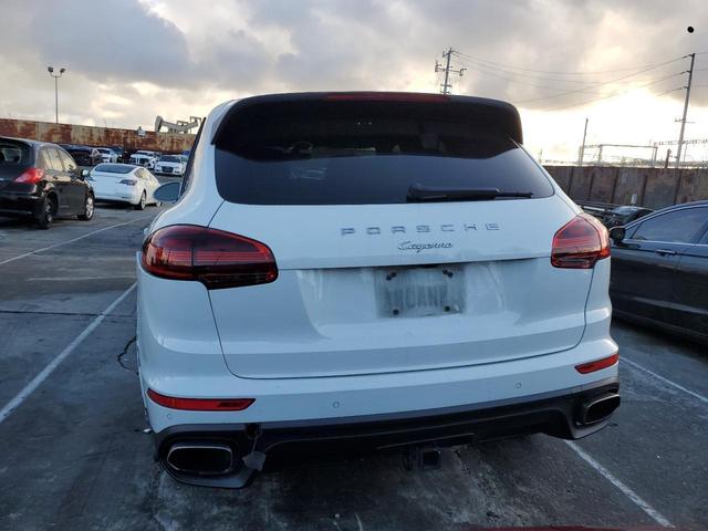 Photo 5 VIN: WP1AA2A27JKA01325 - PORSCHE CAYENNE 