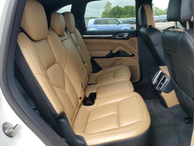 Photo 10 VIN: WP1AA2A28JKA03178 - PORSCHE CAYENNE 