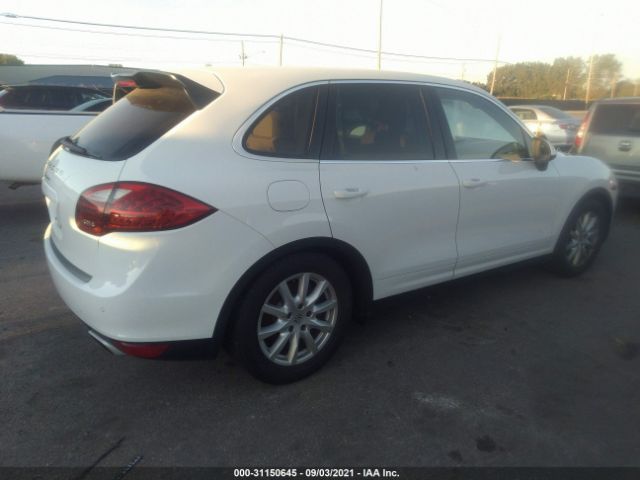 Photo 3 VIN: WP1AA2A29CLA08807 - PORSCHE CAYENNE 