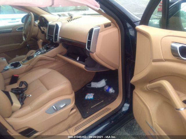 Photo 4 VIN: WP1AA2A29CLA12632 - PORSCHE CAYENNE 