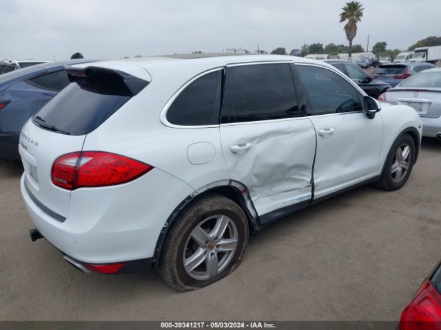 Photo 3 VIN: WP1AA2A29ELA04405 - PORSCHE CAYENNE 