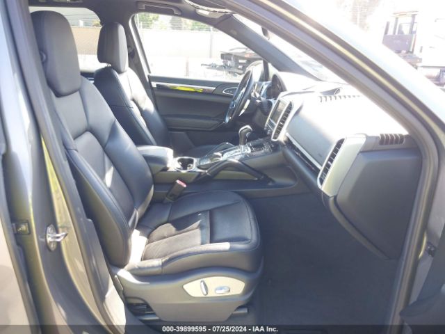 Photo 4 VIN: WP1AA2A29GKA37851 - PORSCHE CAYENNE 