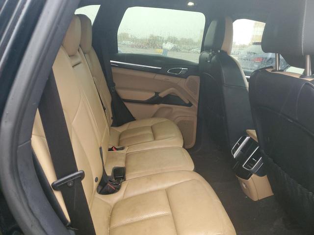 Photo 10 VIN: WP1AA2A29GLA03046 - PORSCHE CAYENNE 