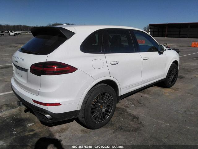 Photo 3 VIN: WP1AA2A29HKA86131 - PORSCHE CAYENNE 