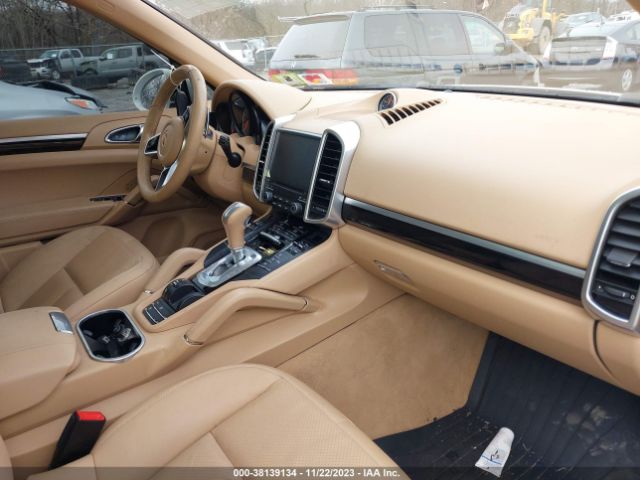 Photo 4 VIN: WP1AA2A29HKA90650 - PORSCHE CAYENNE 