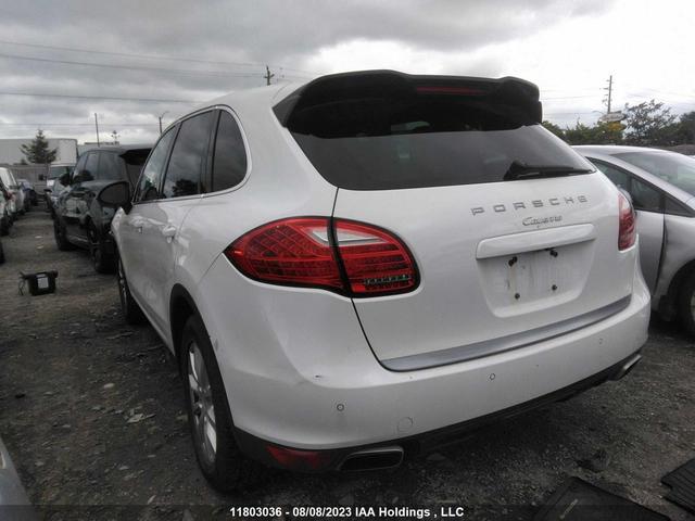 Photo 2 VIN: WP1AA2A2XDLA12737 - PORSCHE CAYENNE 