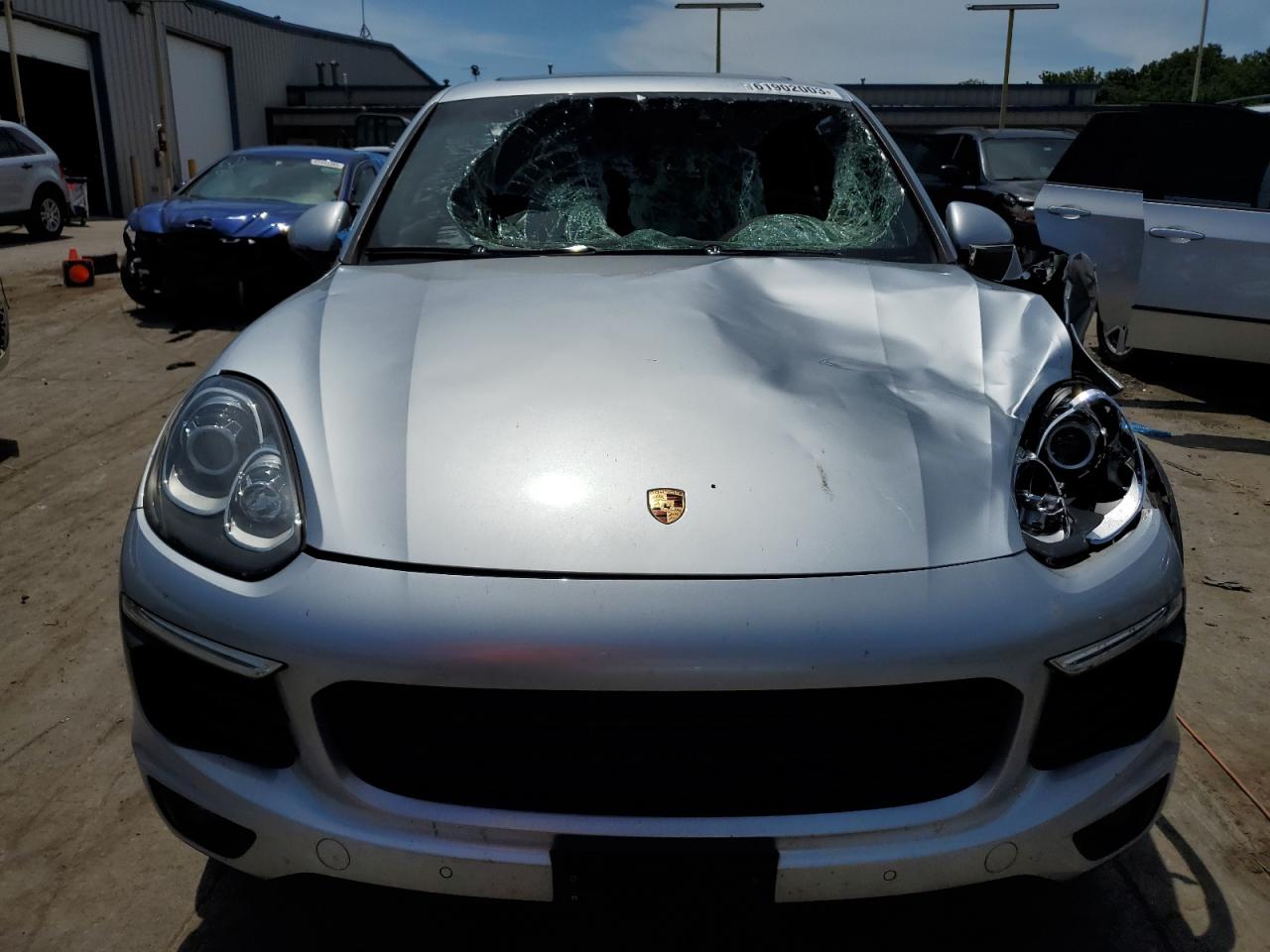 Photo 4 VIN: WP1AA2A2XGKA10898 - PORSCHE CAYENNE 