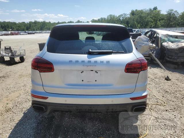 Photo 5 VIN: WP1AA2A2XGKA15857 - PORSCHE CAYENNE 