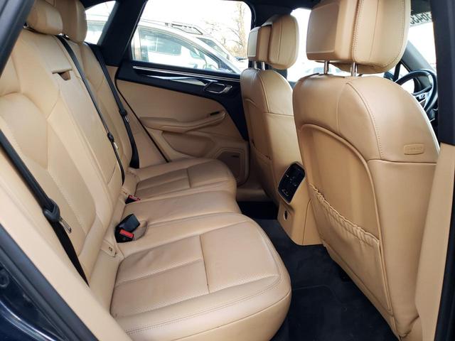 Photo 9 VIN: WP1AA2A51HLB05615 - PORSCHE MACAN 